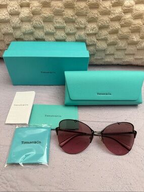 NEW Tiffany & Co. TF3063 60039T women’s sunglasses